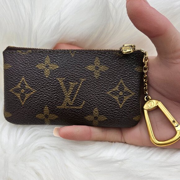 Louis Vuitton Monogram Pochette ClΓ©s - Picture 1 of 15